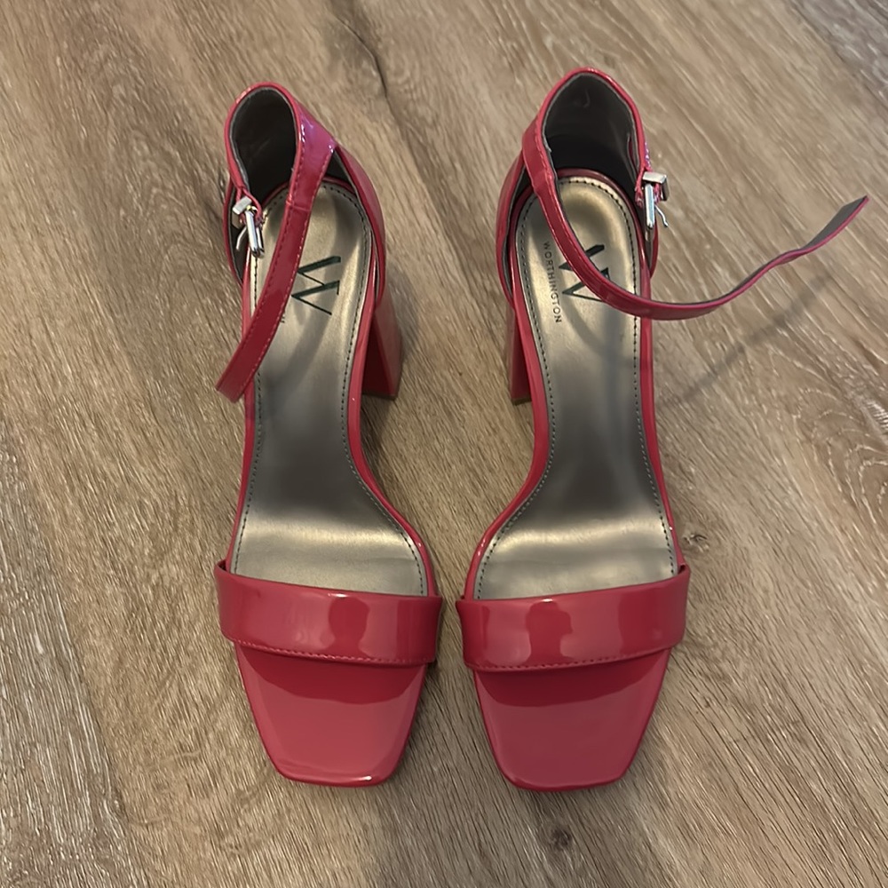 Pink heels - Picture 2 of 3